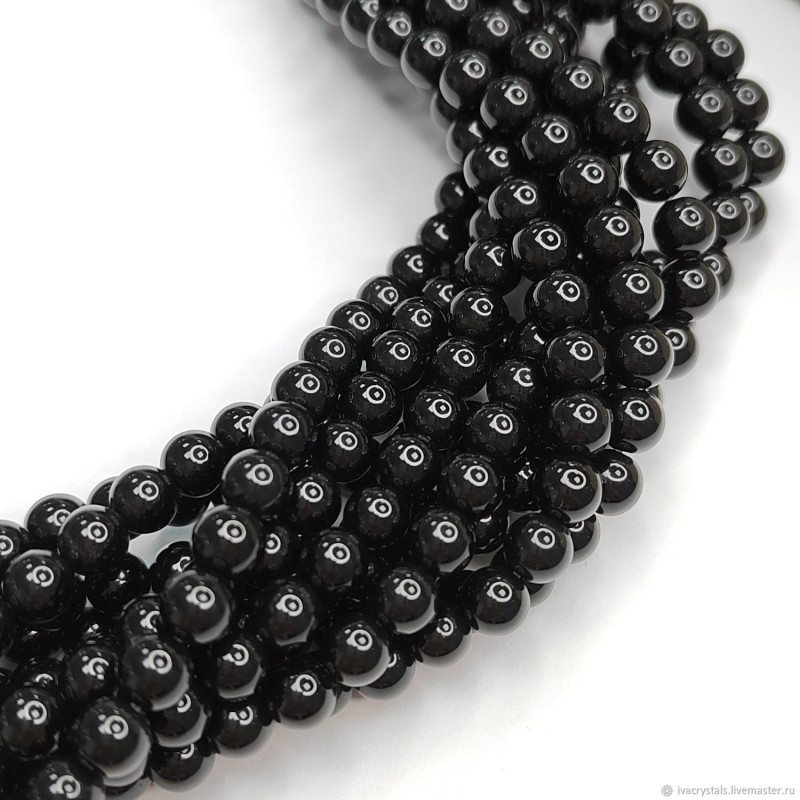 Оникс натуральный, круглый шар, нить 37 см