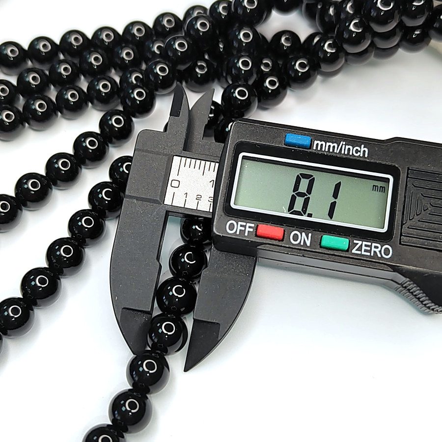 Оникс натуральный, круглый шар, нить 37 см