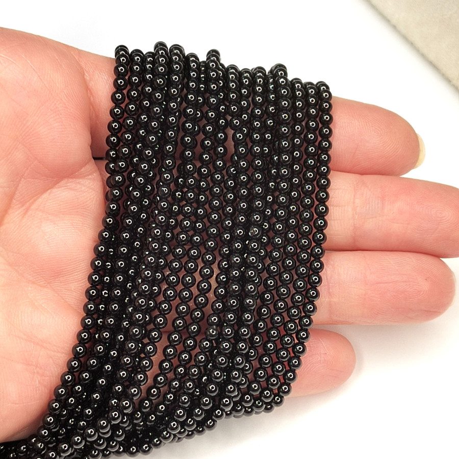 Шпинель черная натуральная, бусины гладкий шар, НИТЬ 39 см