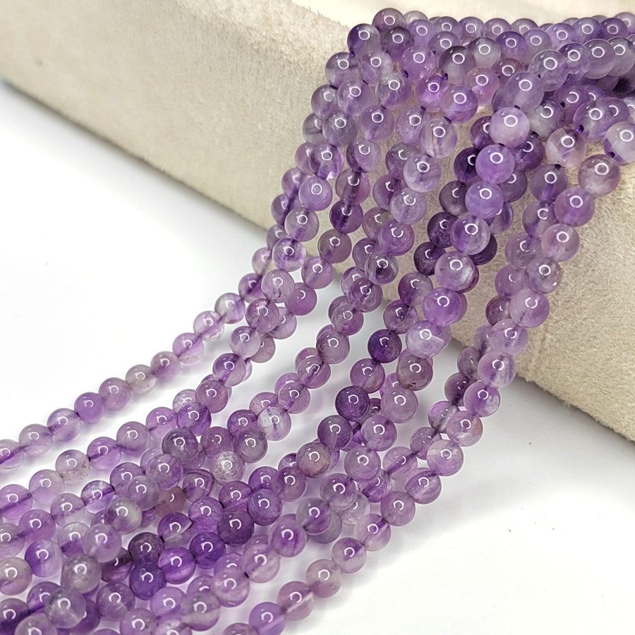 Аметист лавандовый, натуральный камень, гладкий шар, нить 38 см