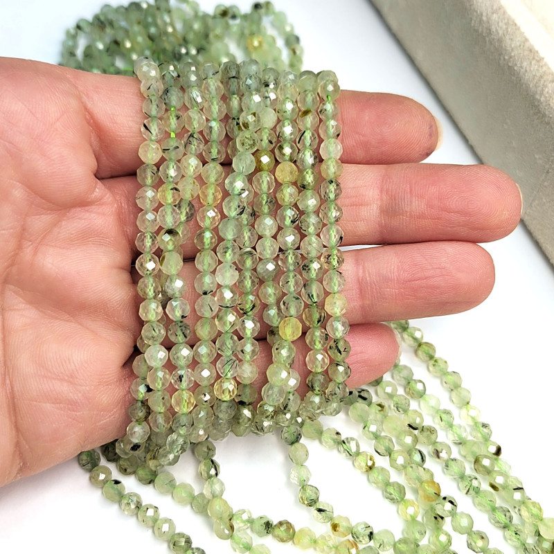 4,5 мм Пренит натуральный, огранка, нить 38,5 см