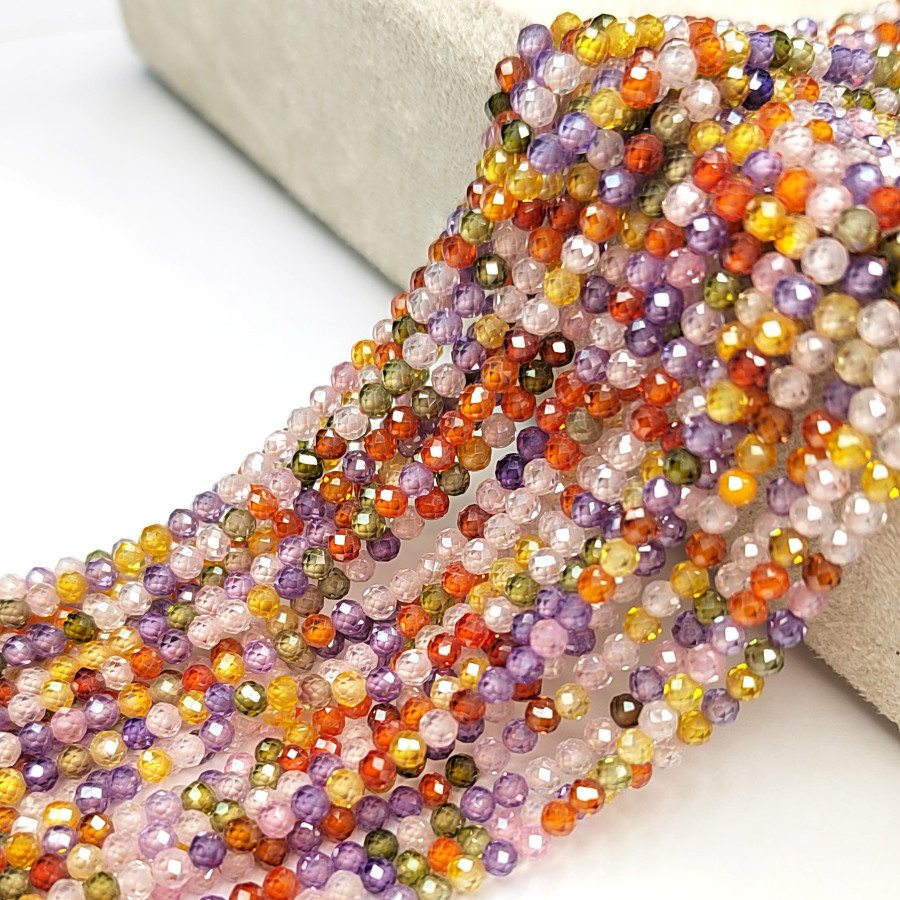 Циркон огранка 3 мм Микс, НИТЬ 38 см