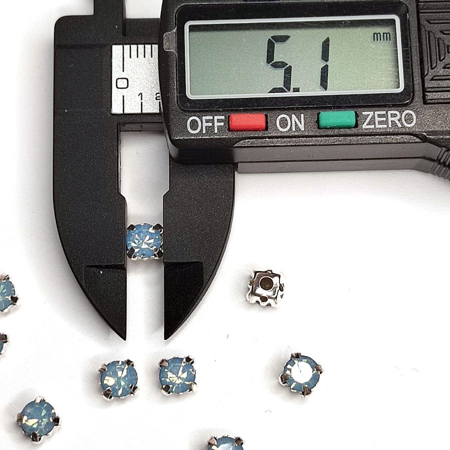 Стразы в цапах 5мм, Шатоны голубой опал, 10 ШТУК