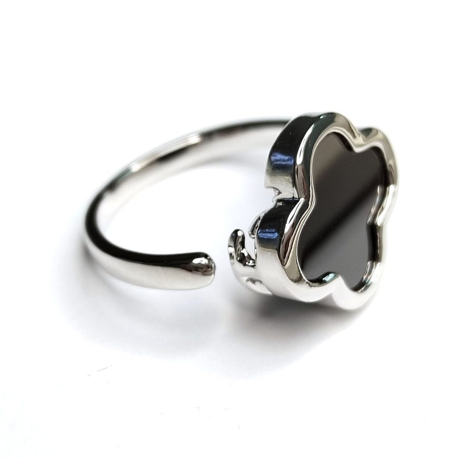 Кольцо Клевер с черной керамикой, безразмерное