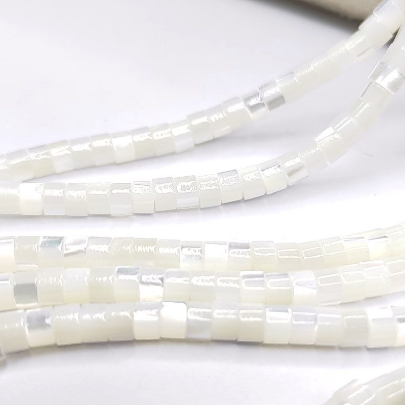 Рондели 4х2,5 мм, Натуральный перламутр, цвет Белый, нить 39-40 см