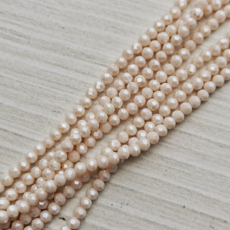 Рондели стеклянные бежево-пудровые с сиянием, нить