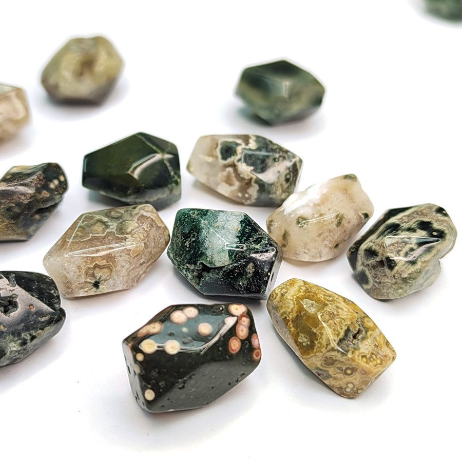 Моховой агат натуральный 12х17 мм, штука