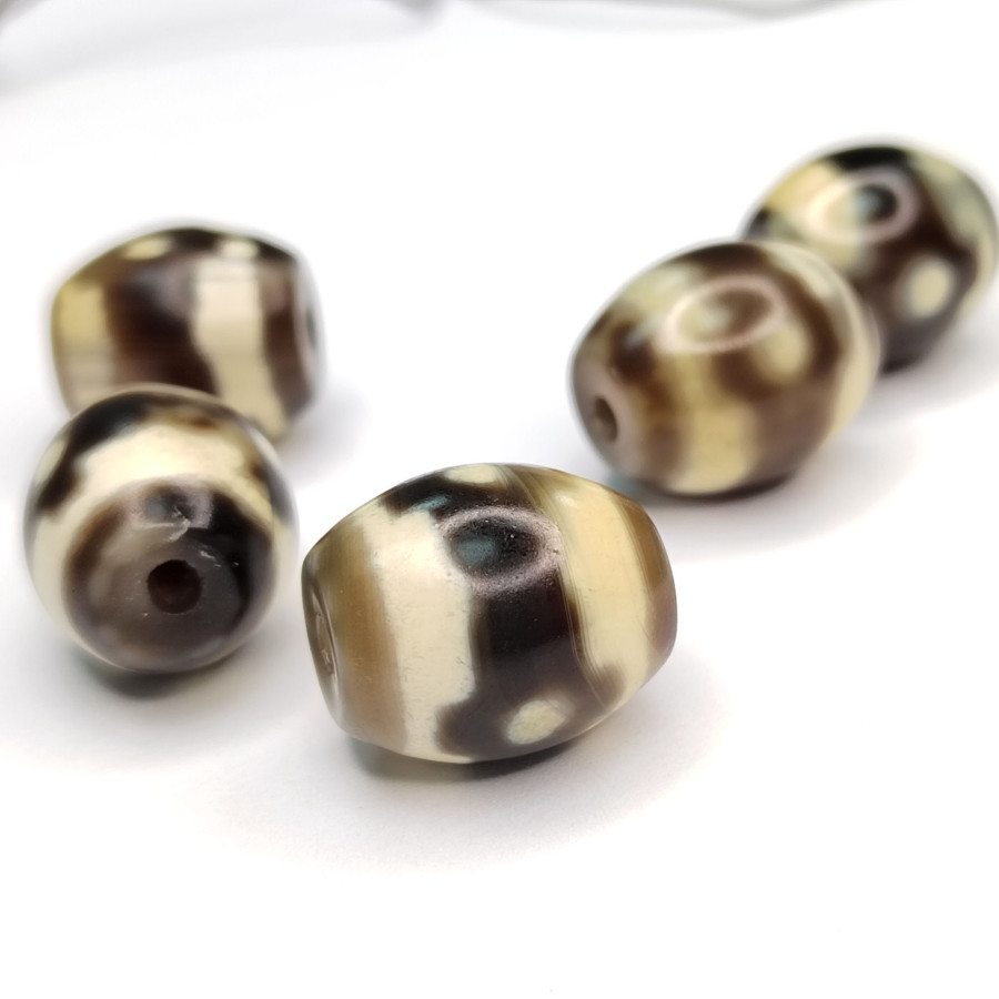 Бусина Дзи Три глаза 16х14,4 мм, натуральный агат, штука