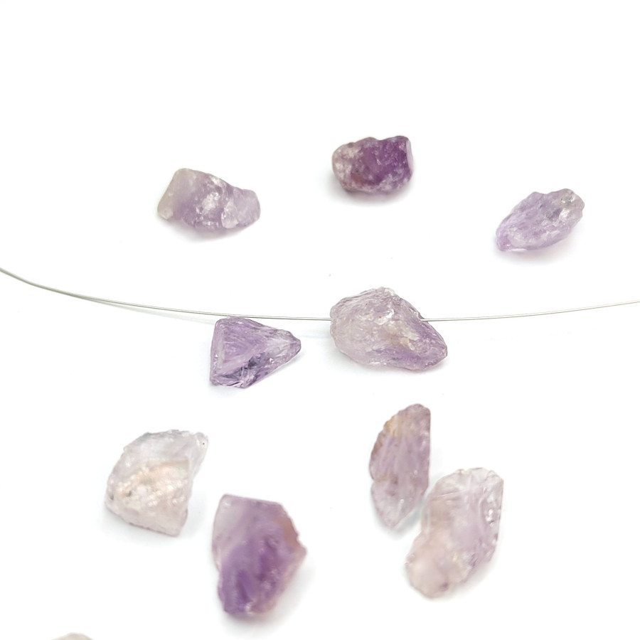 11х8 мм Лавандовый аметист натуральный, колотый необработанный камень