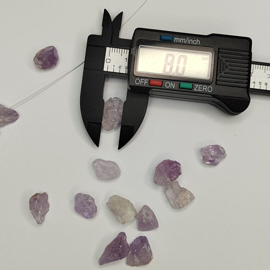 11х8 мм Лавандовый аметист натуральный, колотый необработанный камень