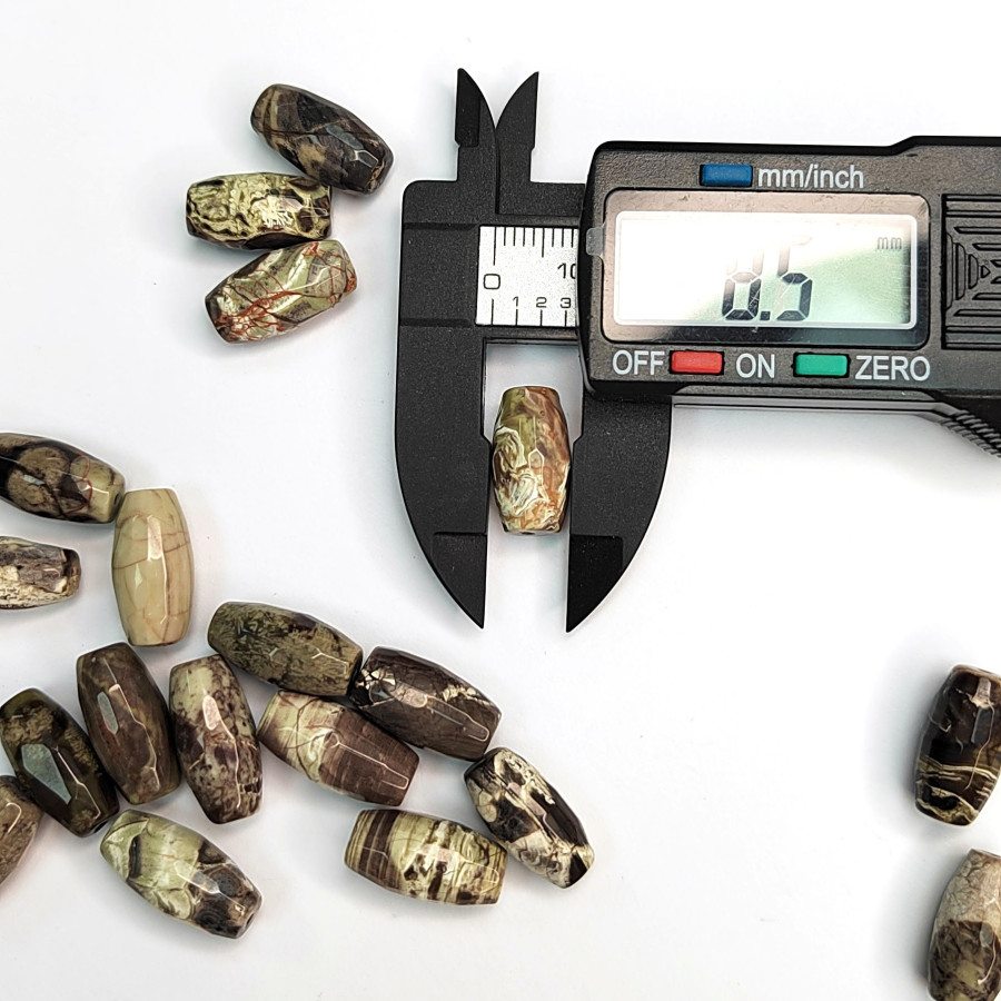 Яшма риолит натуральная 15х8,5 мм