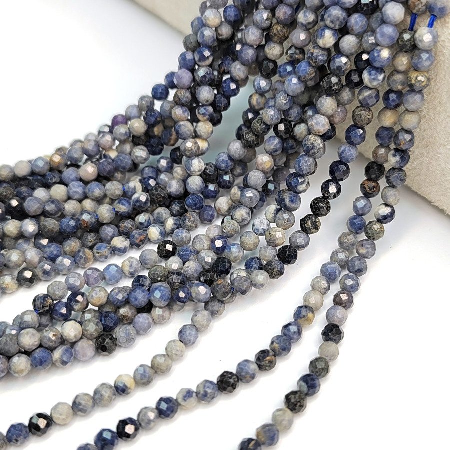 3,5 мм Содалит натуральный, огранка, НИТЬ 39 см