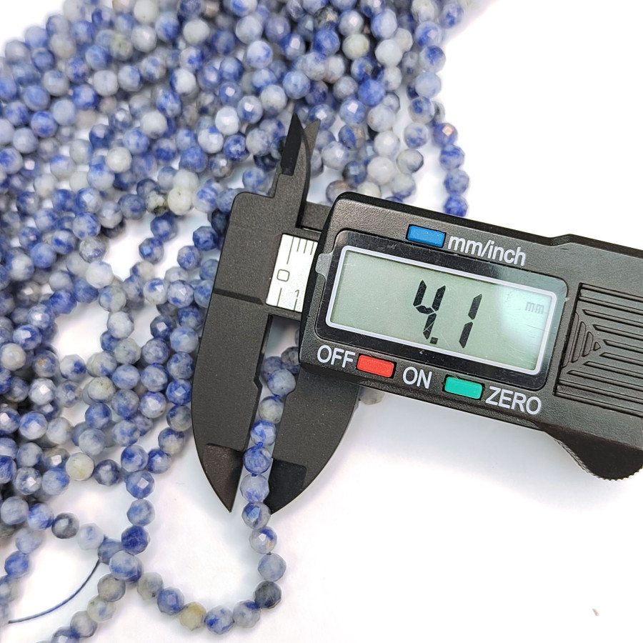 4 мм Содалит натуральный, огранка, НИТЬ 39 см