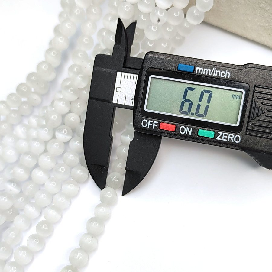 Кошачий глаз 6 мм, бусины гладкий шар, цвет БЕЛЫЙ, нить 38-39 см