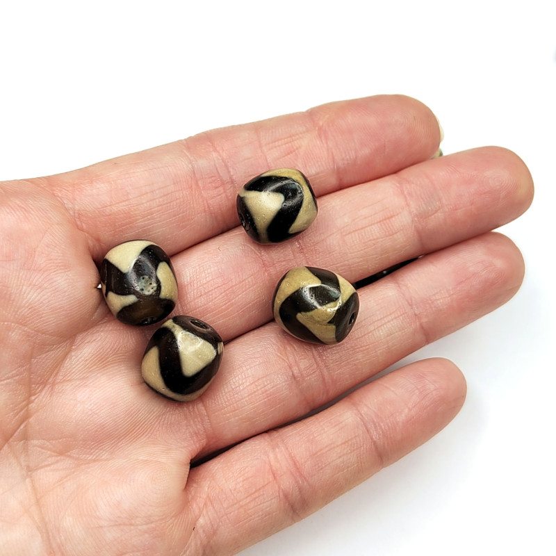 Бусина Дзи Лошадь 13х12,4 мм, штука