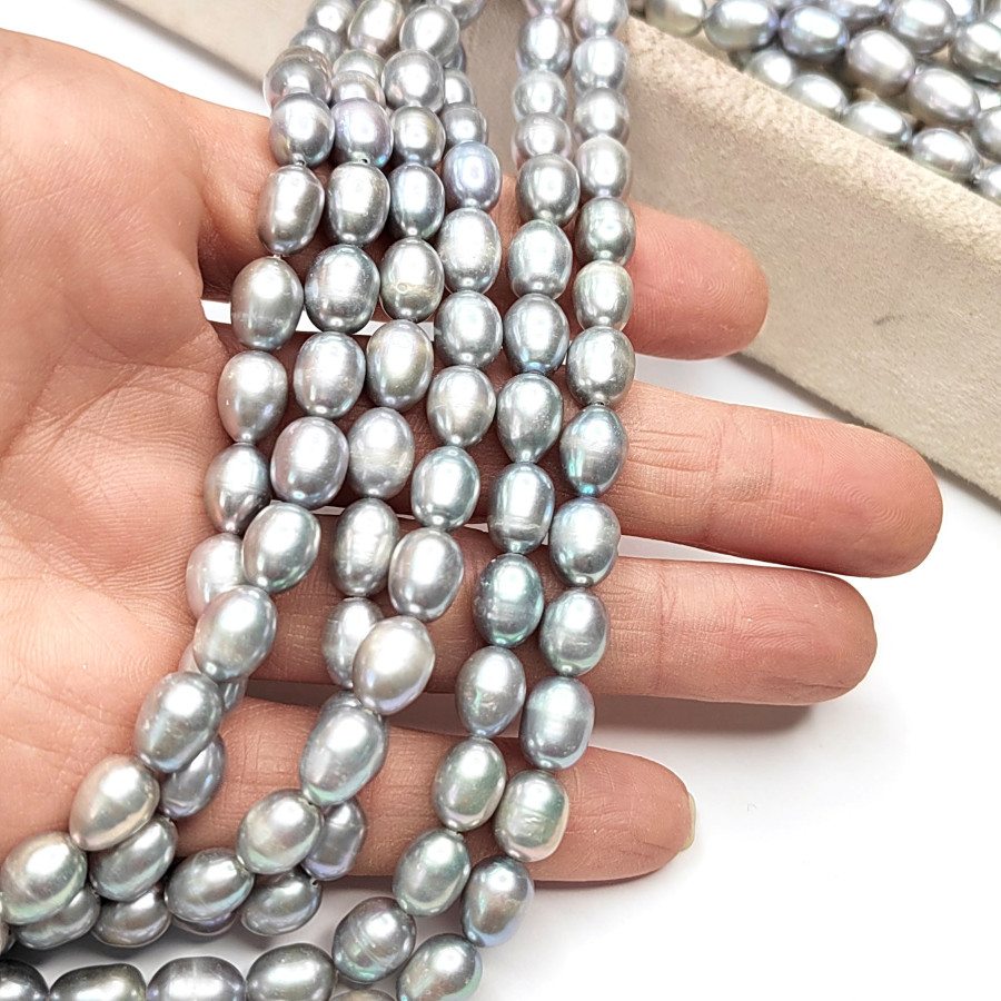 Жемчуг натуральный Серый 9х7 мм (серебристый), культивированный, НИТЬ 35,5 см