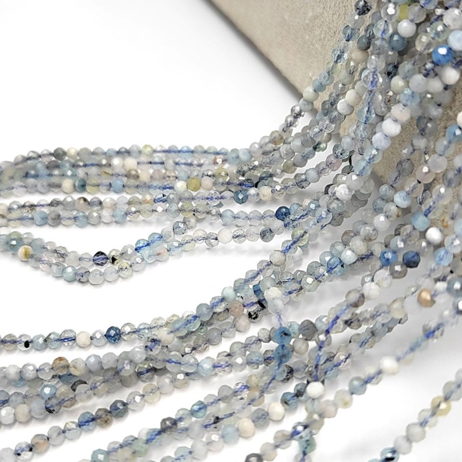 2,3 мм Аквамарин натуральный в огранке, НИТЬ 39 см