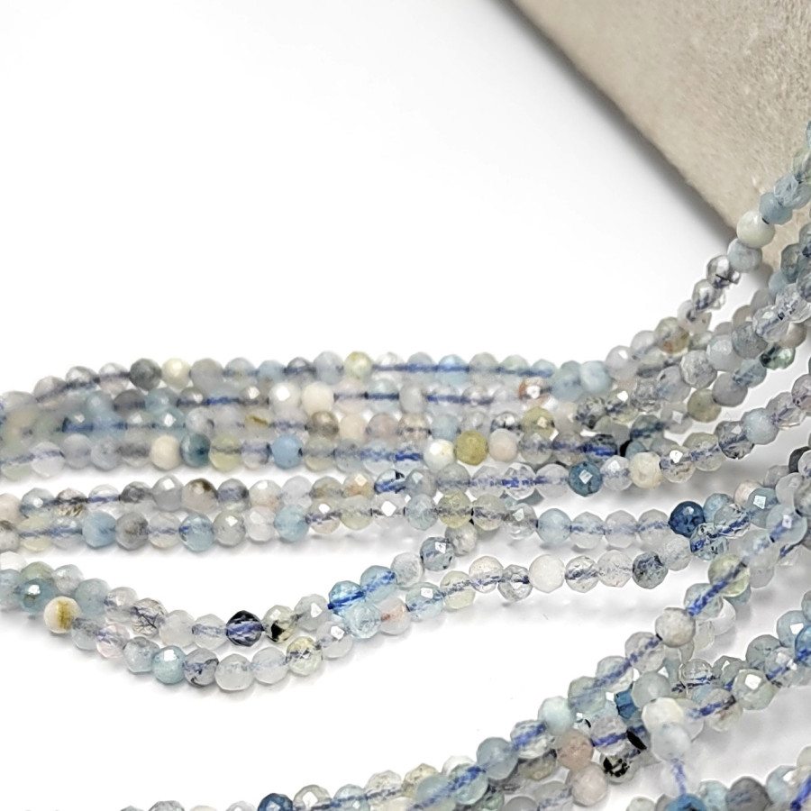 2,3 мм Аквамарин натуральный в огранке, НИТЬ 39 см
