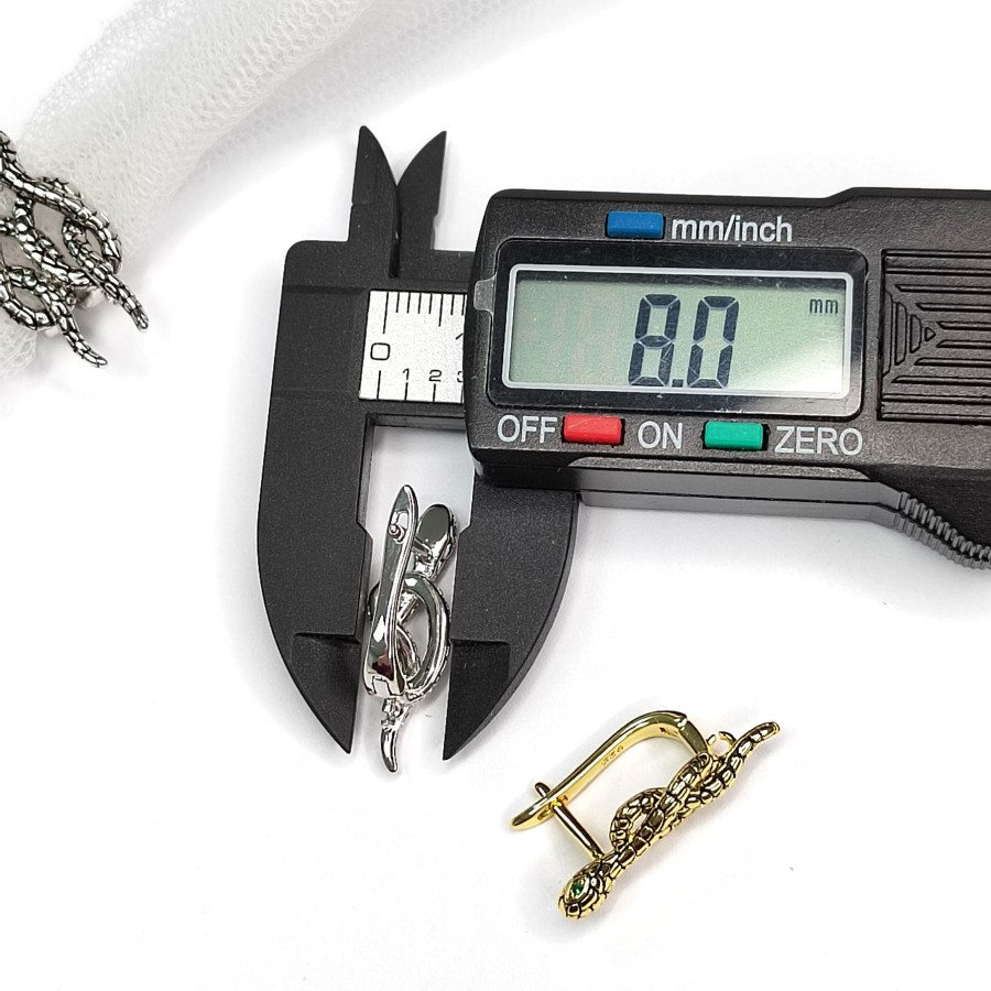 Швензы Змейки 24х8 мм с зелёными глазками,  пара