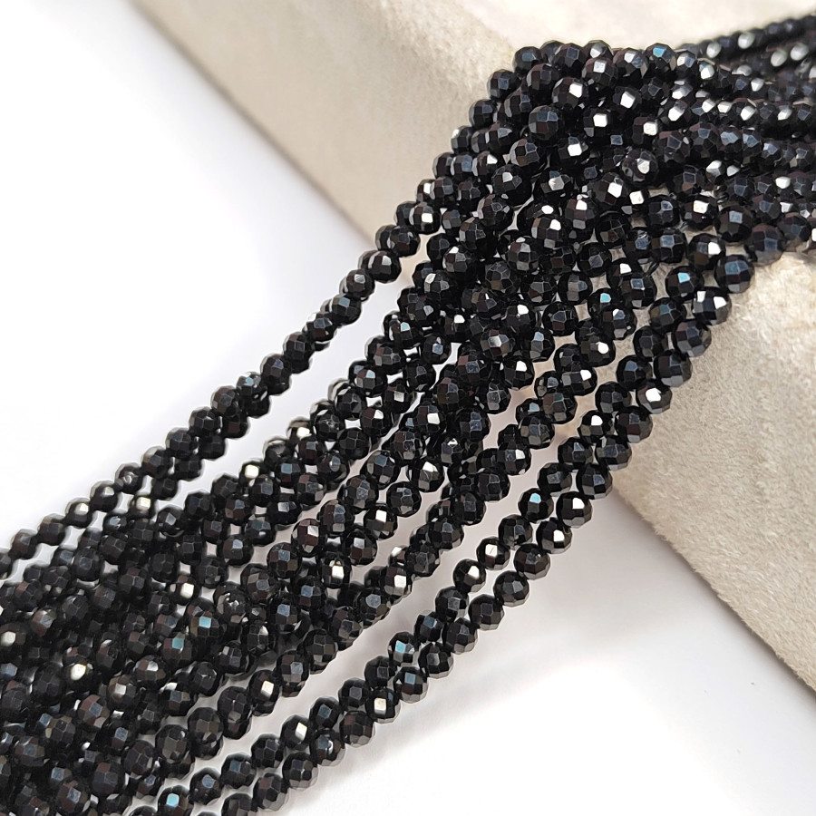 3 мм Шпинель натуральная черная граненая, НИТЬ 38 см