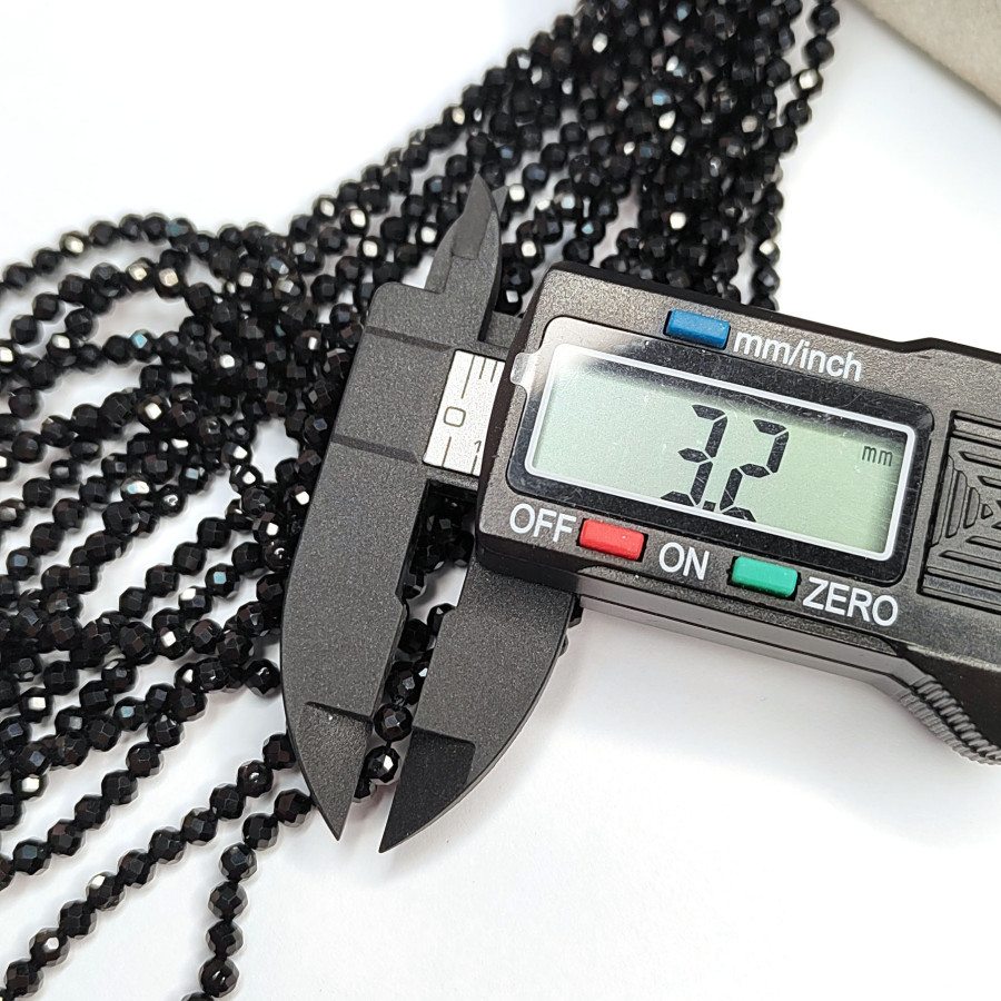 3 мм Шпинель натуральная черная граненая, НИТЬ 38 см