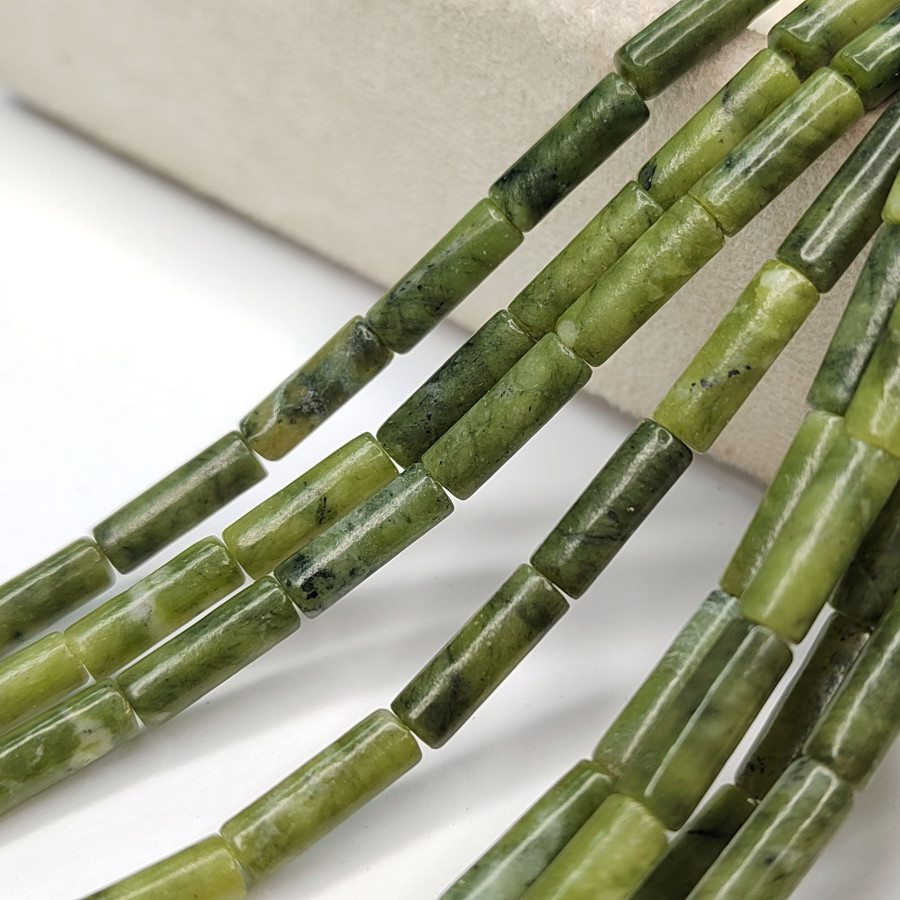 Нефрит натуральный 13х4 мм бусины, Трубочки, НИТЬ 39 см