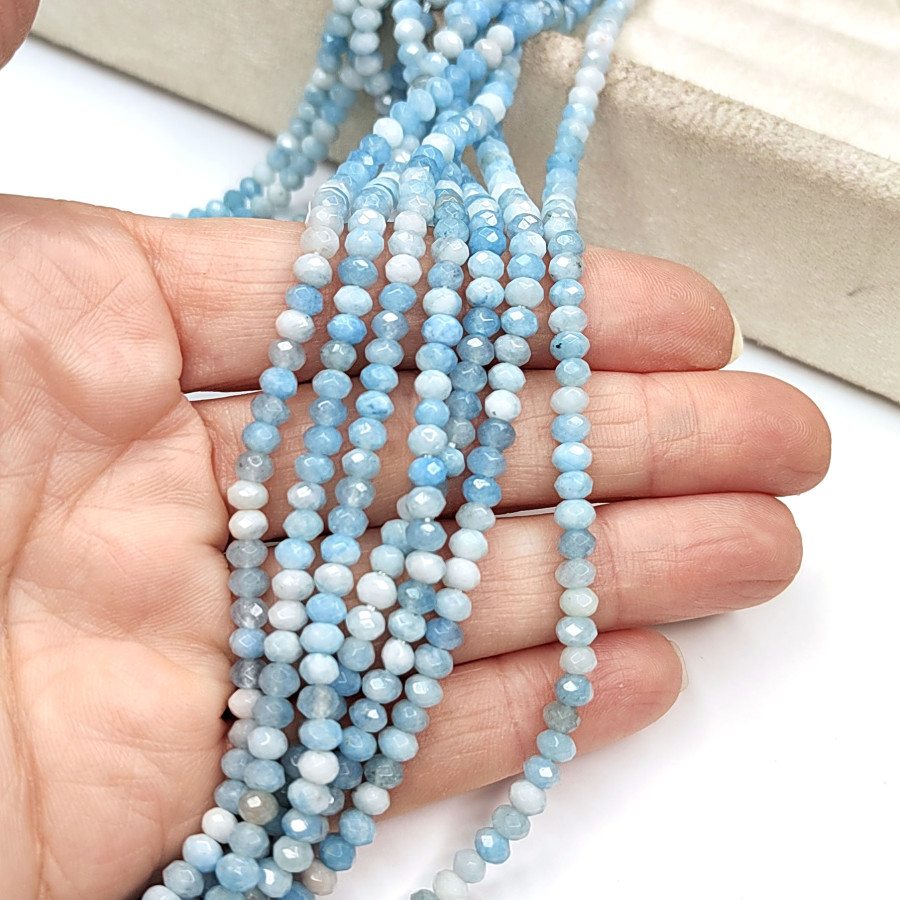 Агат натуральный, Огранка, цвет Бледно - голубой, рондель 4,5х3 мм, НИТЬ 35-37 см