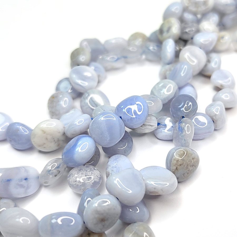 Голубой агат (сапфирин) галтовка 8-13 мм, натуральный камень, нить 41 см