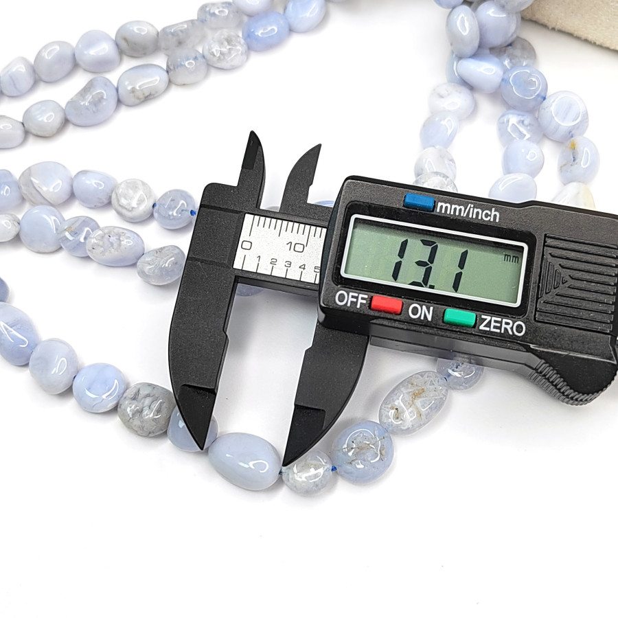 Голубой агат (сапфирин) галтовка 8-13 мм, натуральный камень, нить 41 см