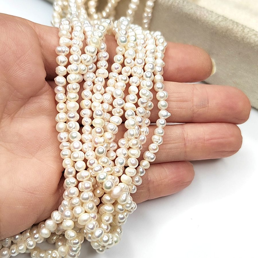 Жемчуг натуральный культивированный 4,4х3 мм, НИТЬ 34 см