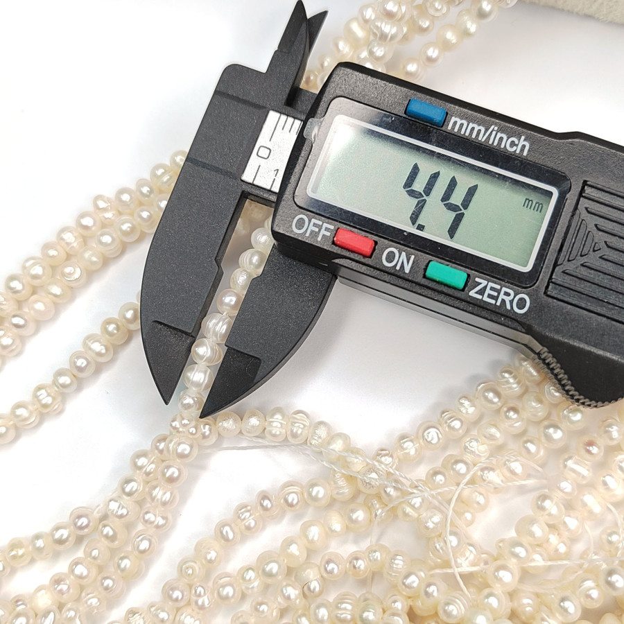 Жемчуг натуральный культивированный 4,4х3 мм, НИТЬ 34 см