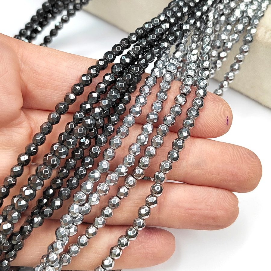 4 мм Гематит граненый, нить 40 см