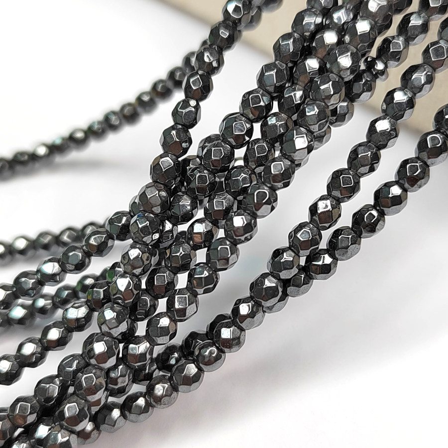 4 мм Гематит граненый, нить 40 см