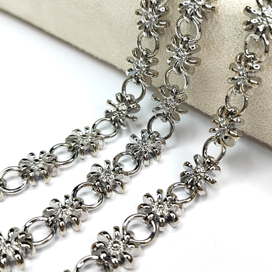 Цепь Цветы 10,5 мм, 20 см