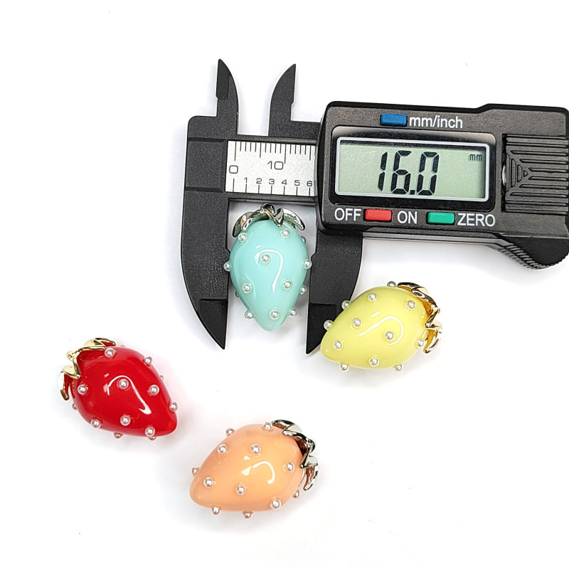 Подвеска Ягодка 25х16 мм Цвет Бледно-Жёлтый, Акрил, ШТУКА