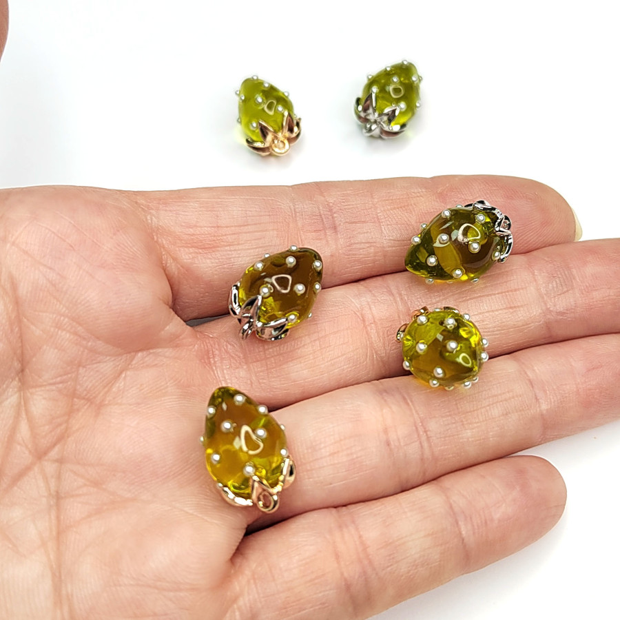 Подвеска Ягодка 18х12 мм Цвет Зелёный, Акрил, ШТУКА