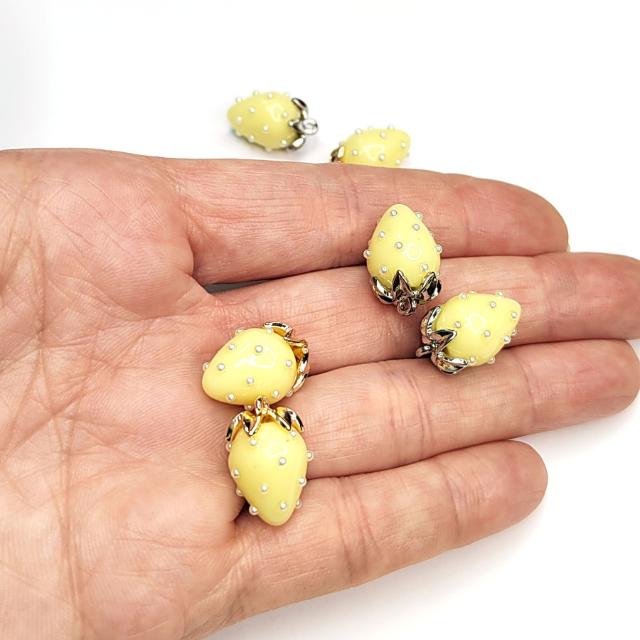 Подвеска Ягодка 18х12 мм Цвет Жёлтый, Акрил, ШТУКА