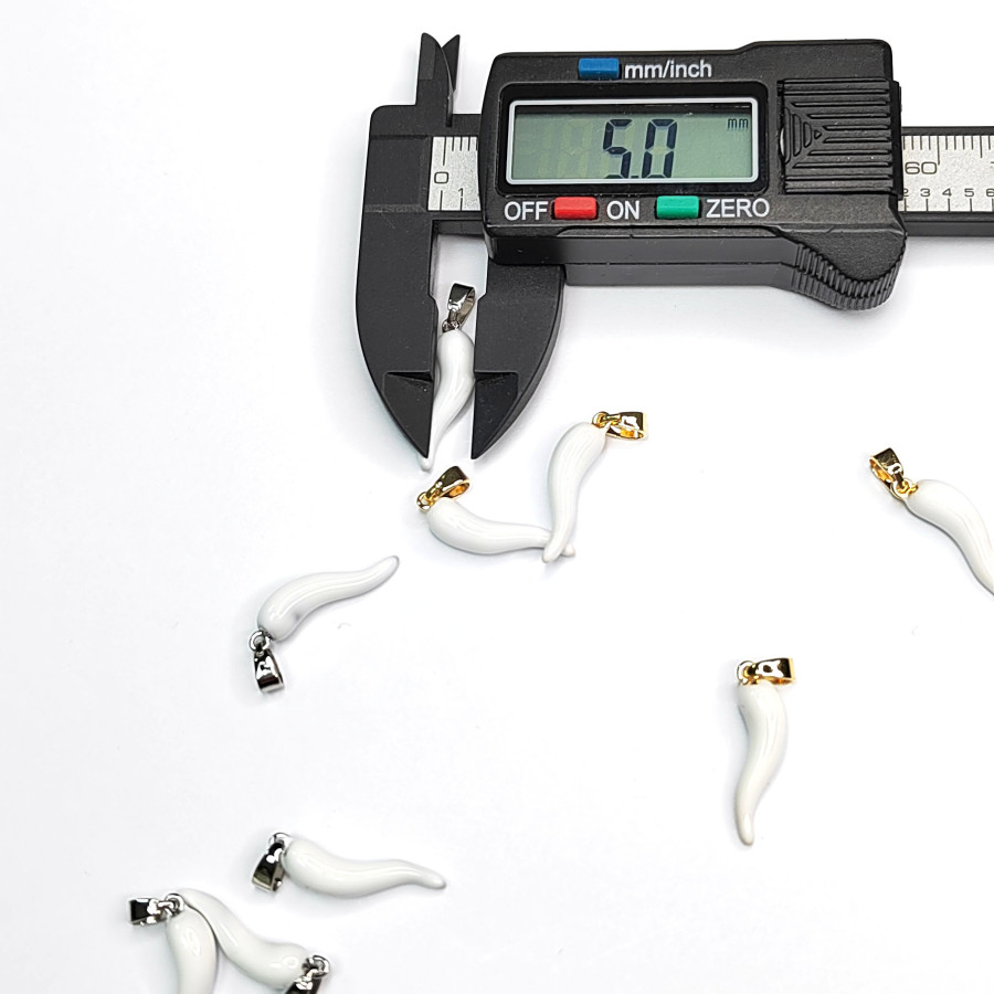 Подвеска Перчик Белый 20х5 мм, штука