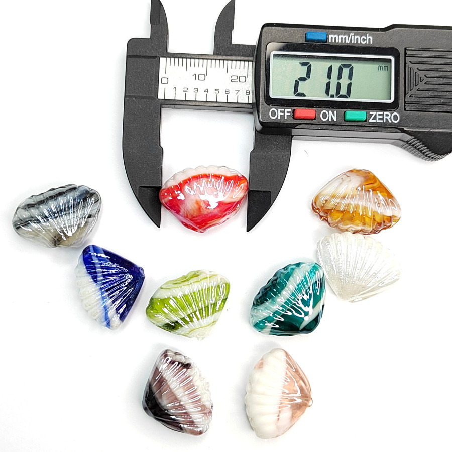 Бусина керамическая Ракушка 21х16 мм, цвет Белый / Светло-зелёный, ШТУКА