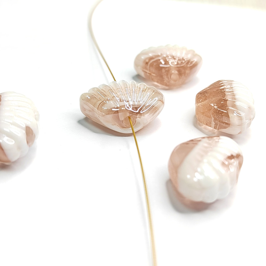 Бусина керамическая Ракушка 21х16 мм, цветБелый / Бежевый, ШТУКА