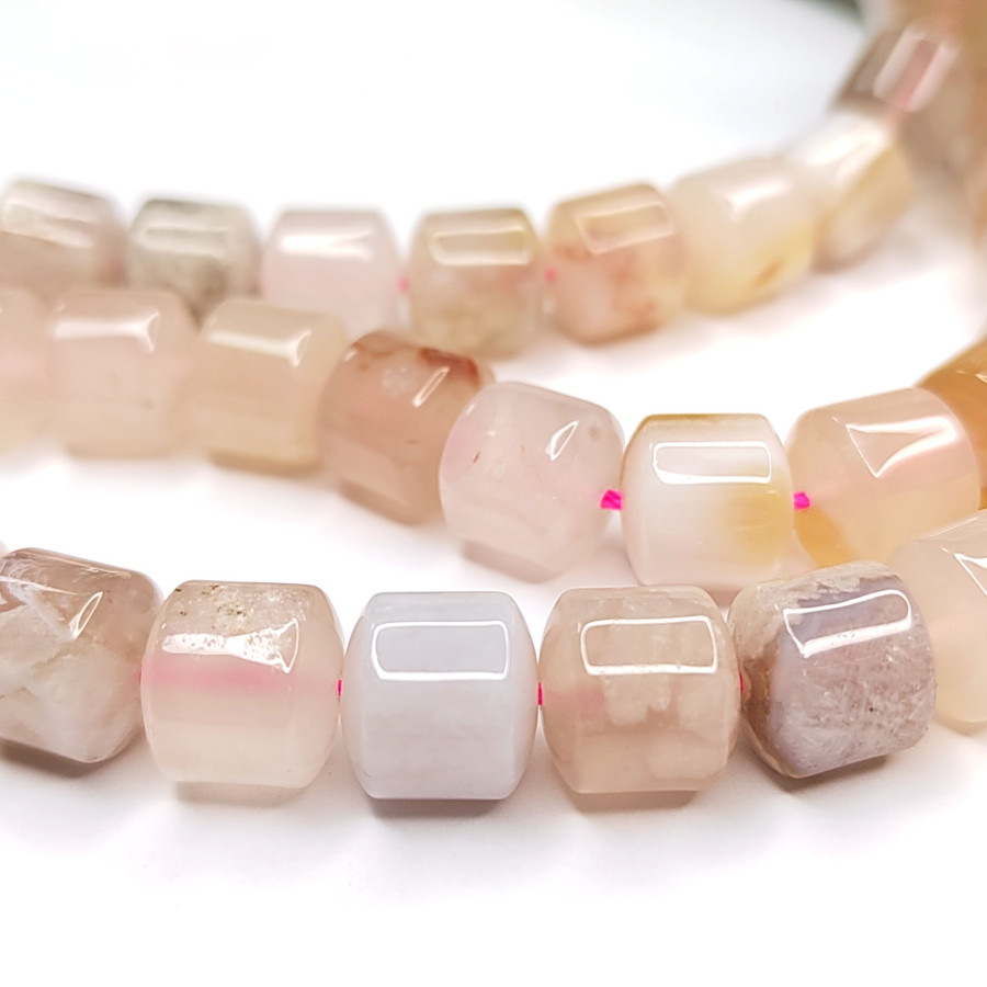 Агат натуральный Сакура, бусины бочонки 10х10 мм