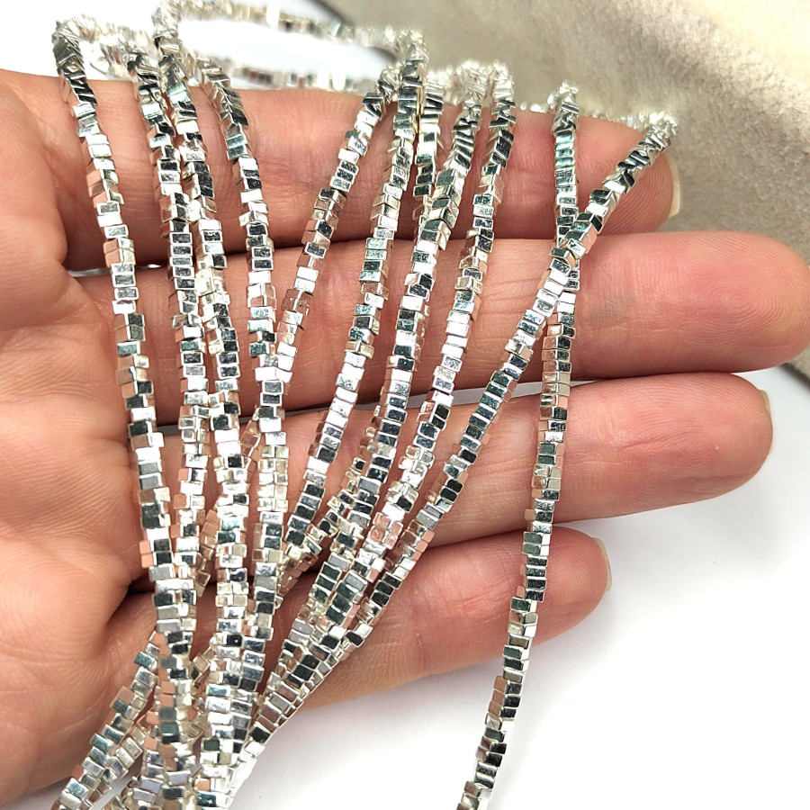 Гематит квадратные бусины 2,5х1,5 мм плоские, НИТЬ 41 см