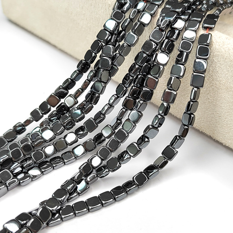 Гематит 4х2 мм плоские квадраты, НИТЬ 40 см Чёрный