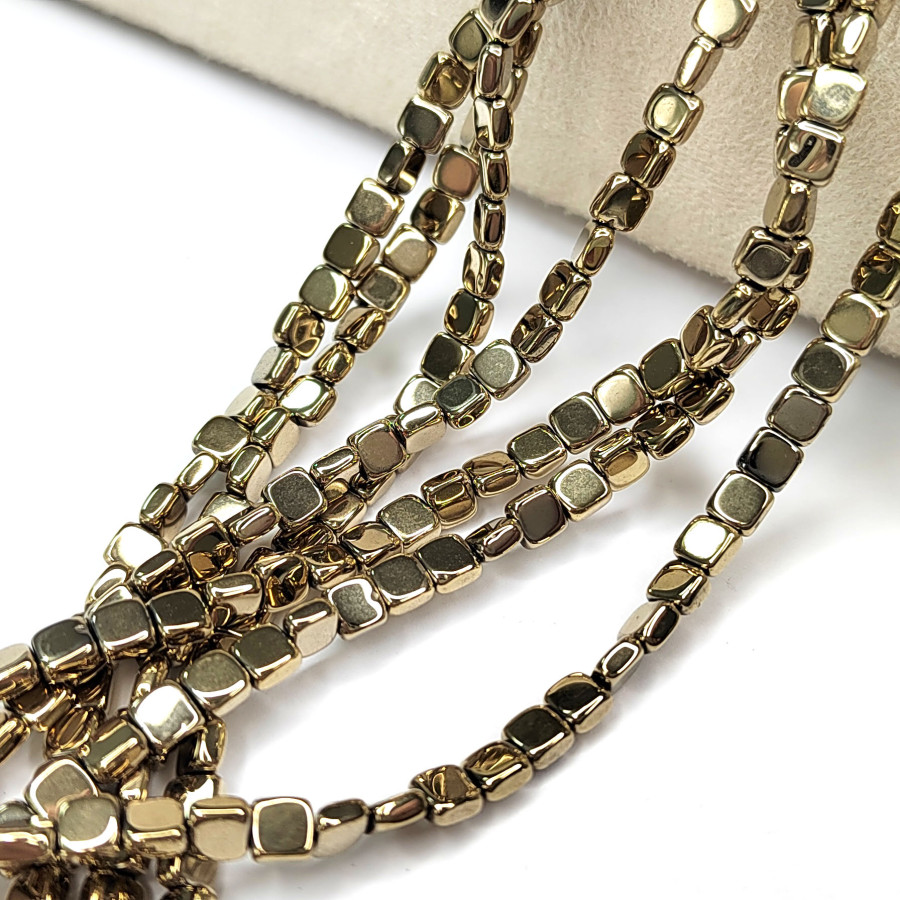 Гематит 4х2 мм плоские квадраты, НИТЬ 40 см Позолота