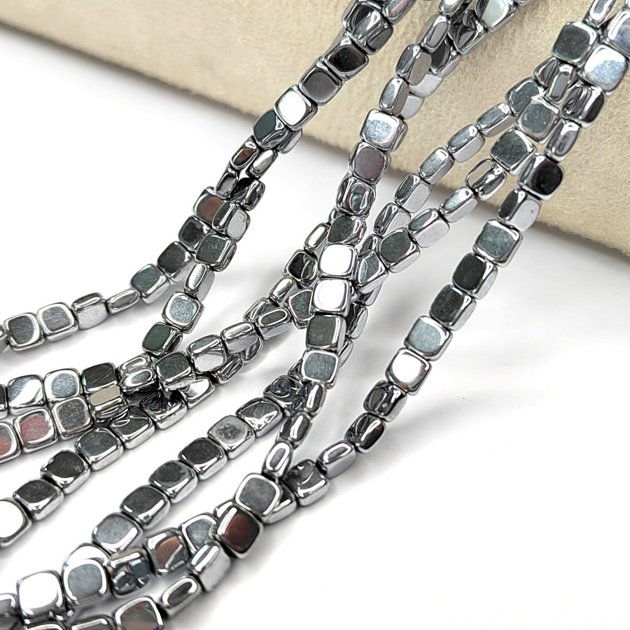 Гематит 4х2 мм плоские квадраты, НИТЬ 40 см Родий
