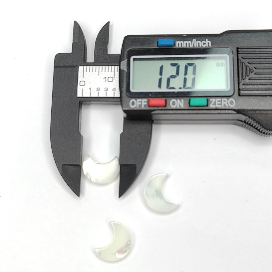 Полумесяц 12х9 мм из натурального перламутра