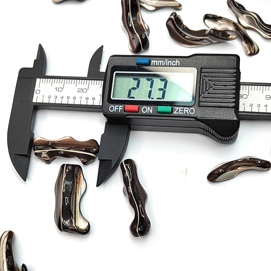 Перламутр натуральный 20х8 мм, цвет коричневый, штука