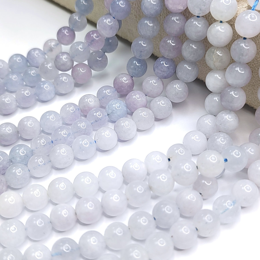 Кварц сиреневый 8 мм, нить 38-39 см