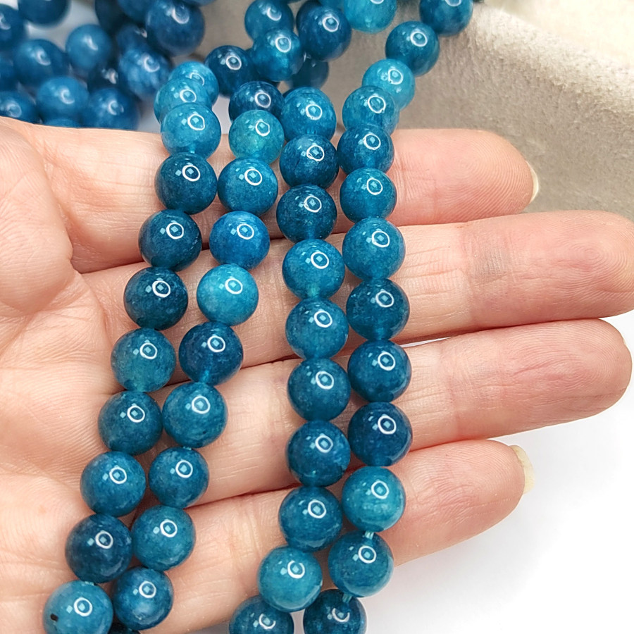 Кварц аквамариновый 8 мм, нить 38-39 см