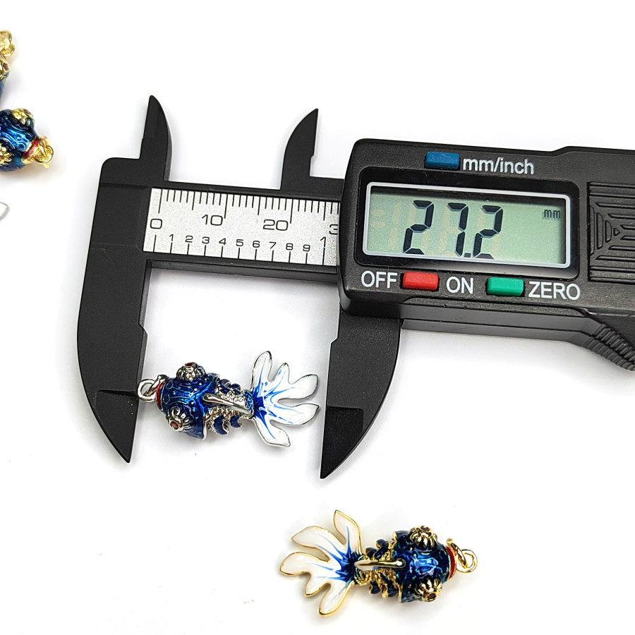 Подвеска Рыбка 27х14 мм с подвижным хвостиком, цвет синий / белый, штука